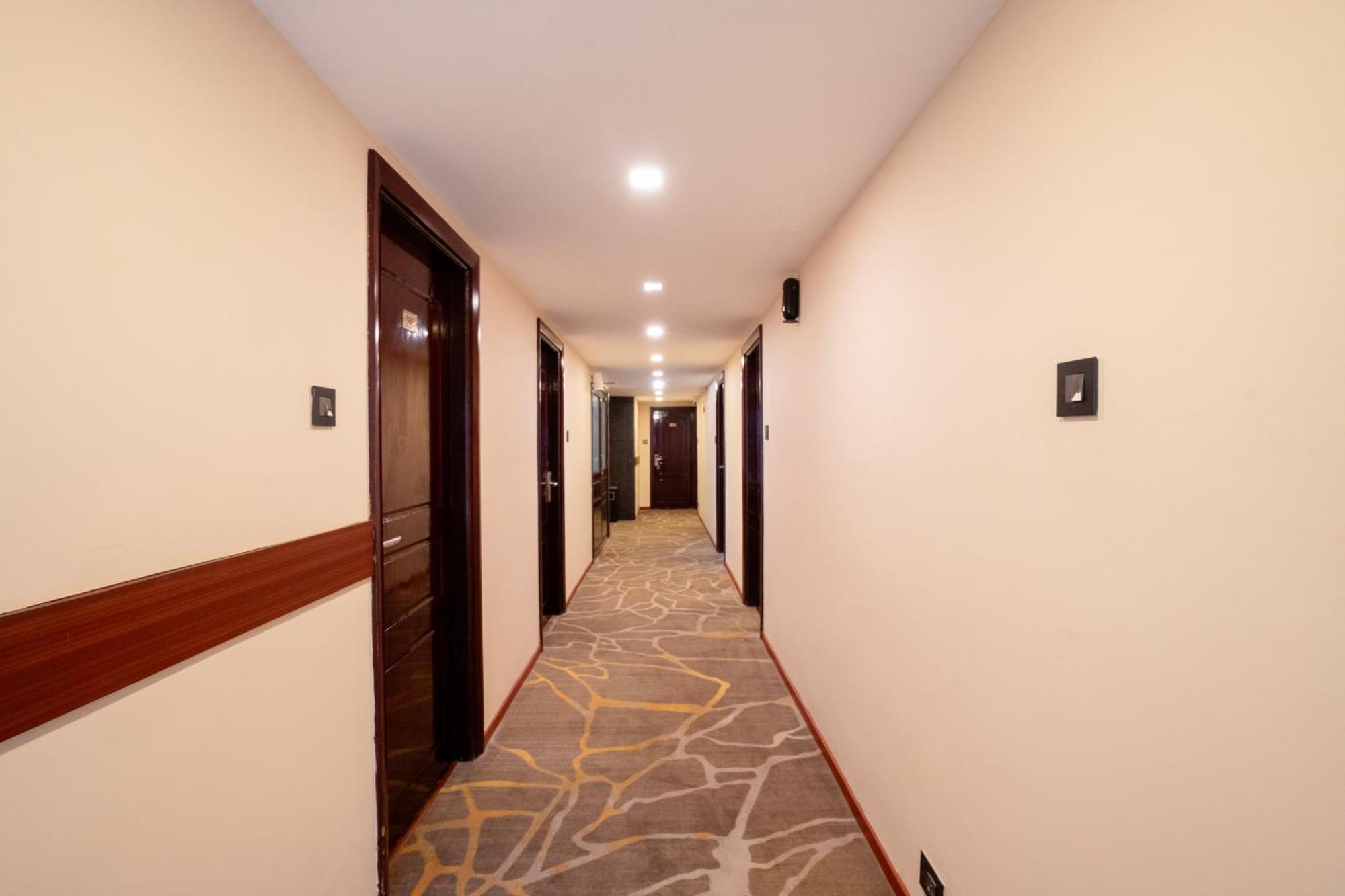 Park Avenue Hotel Nungambakkam Chennai Exterior foto