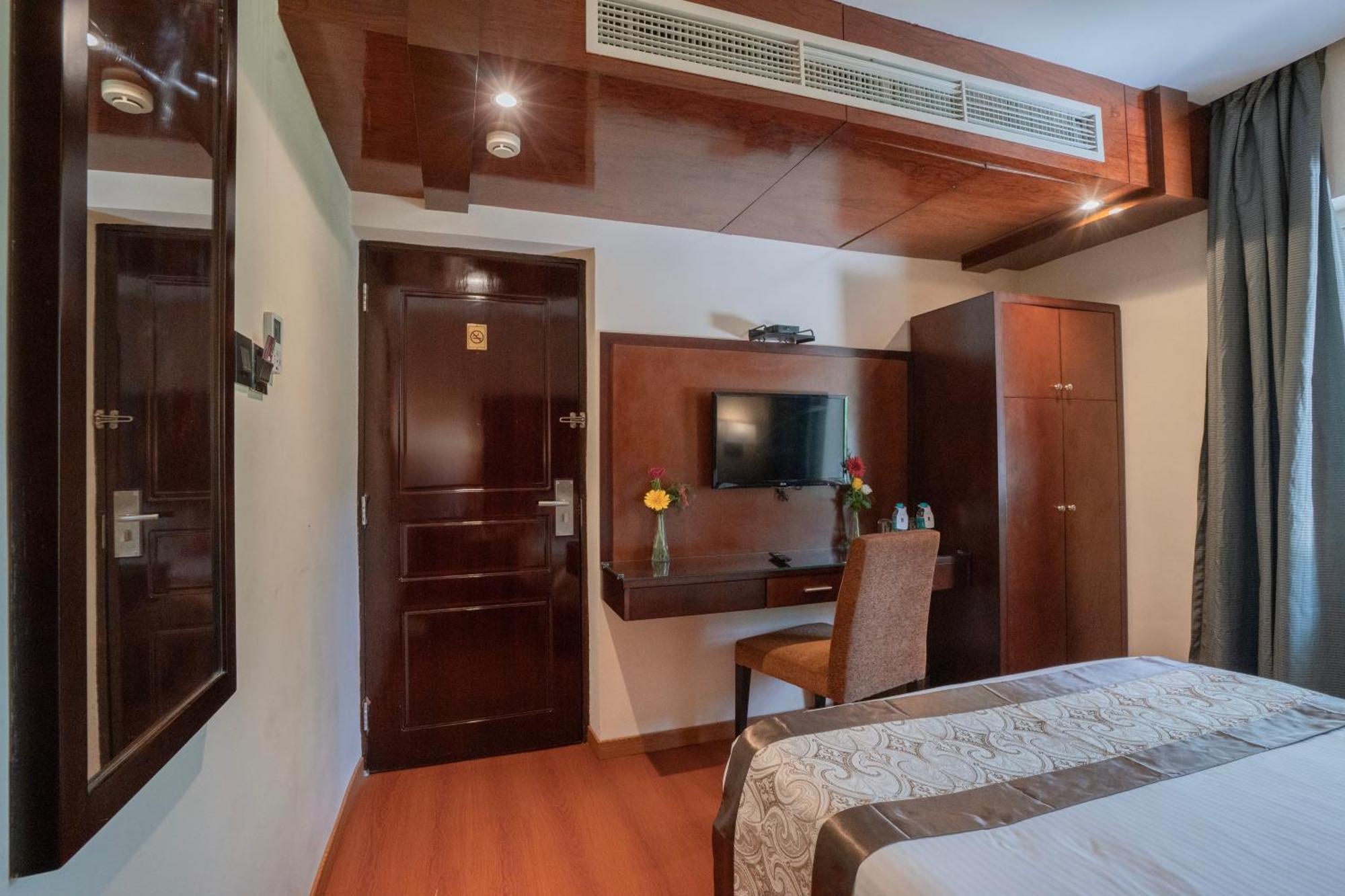 Park Avenue Hotel Nungambakkam Chennai Exterior foto